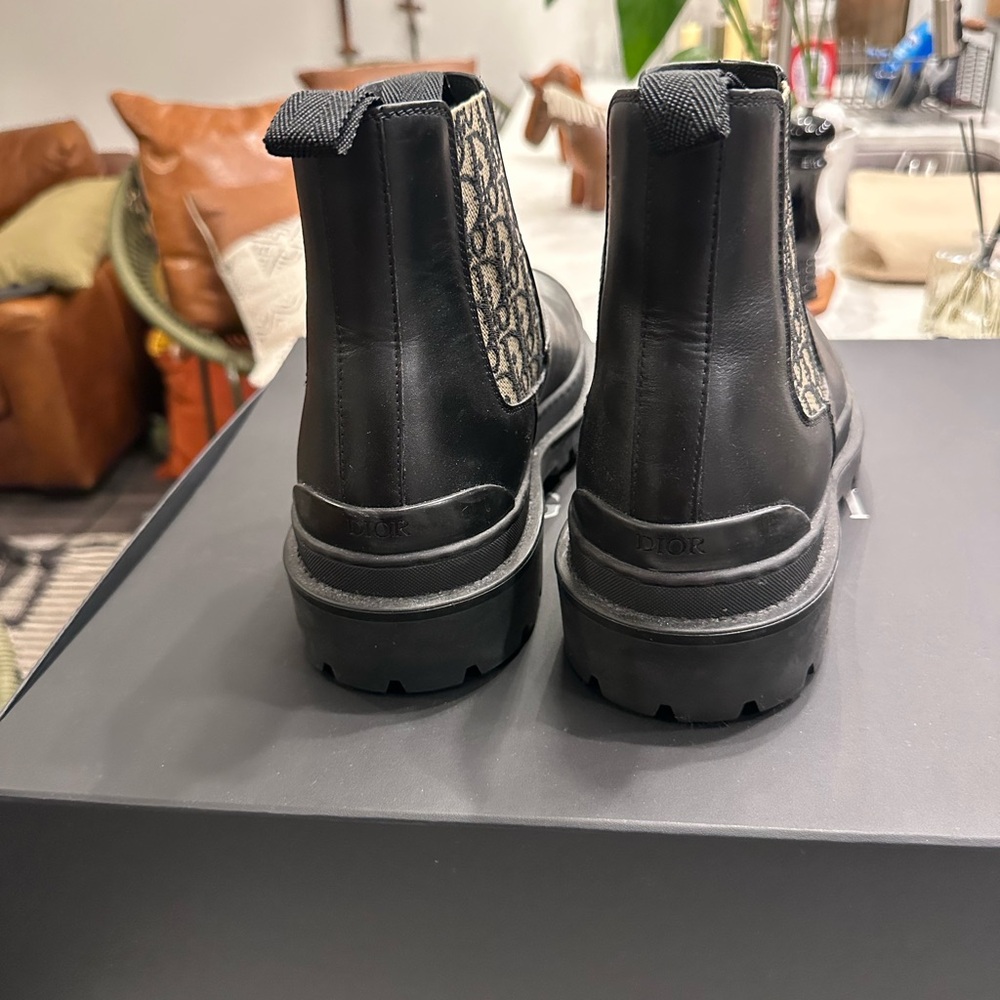 Dior Black and Gray Monogram Chelsea Boots - Picture 3 of 3